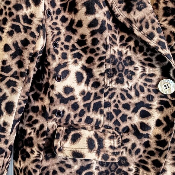 Biacci Animal Print Fitted Grommet Detail Jacket - Picture 4 of 5